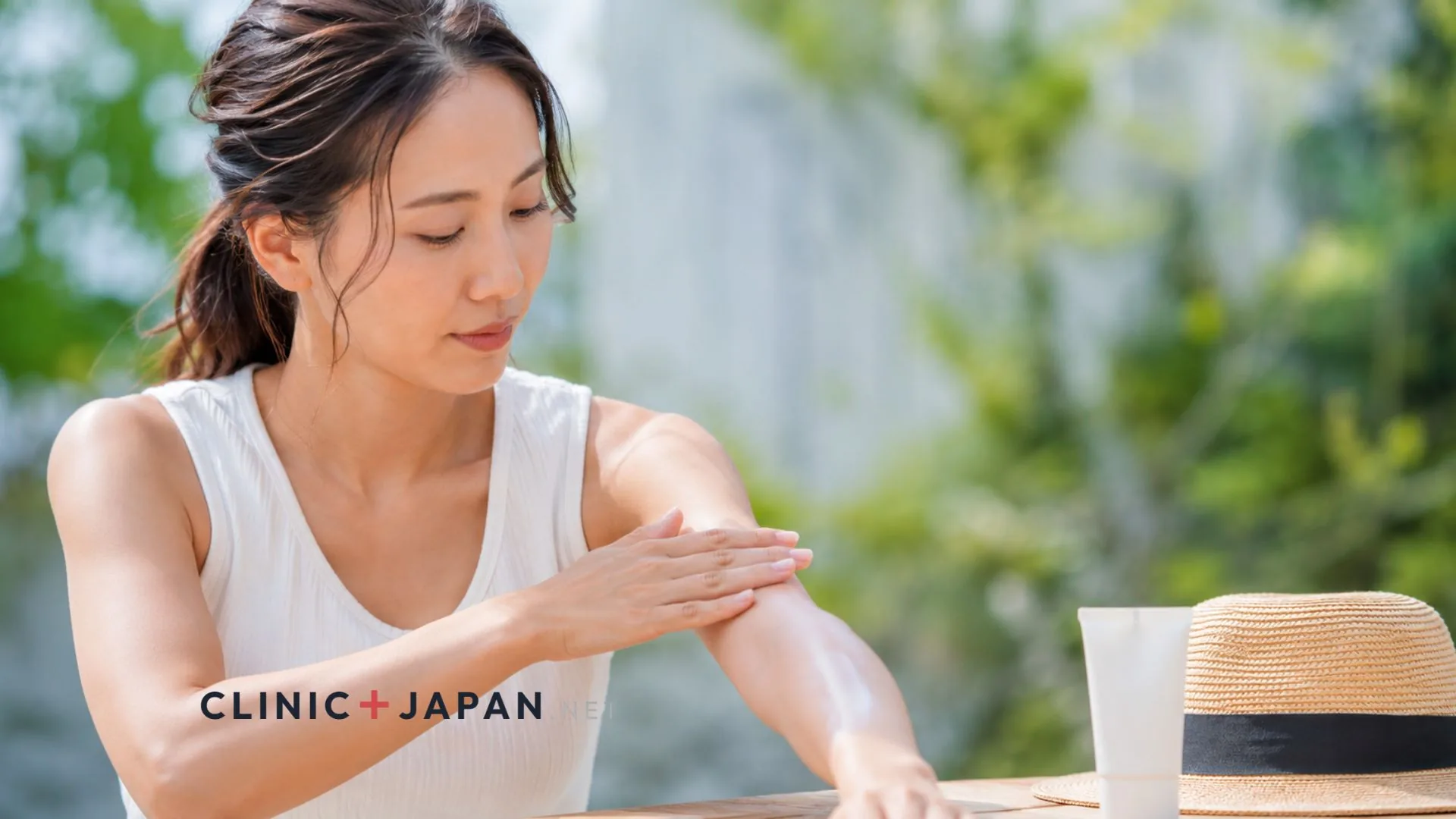 日焼け肌と医療脱毛の可否・注意点を示す図版