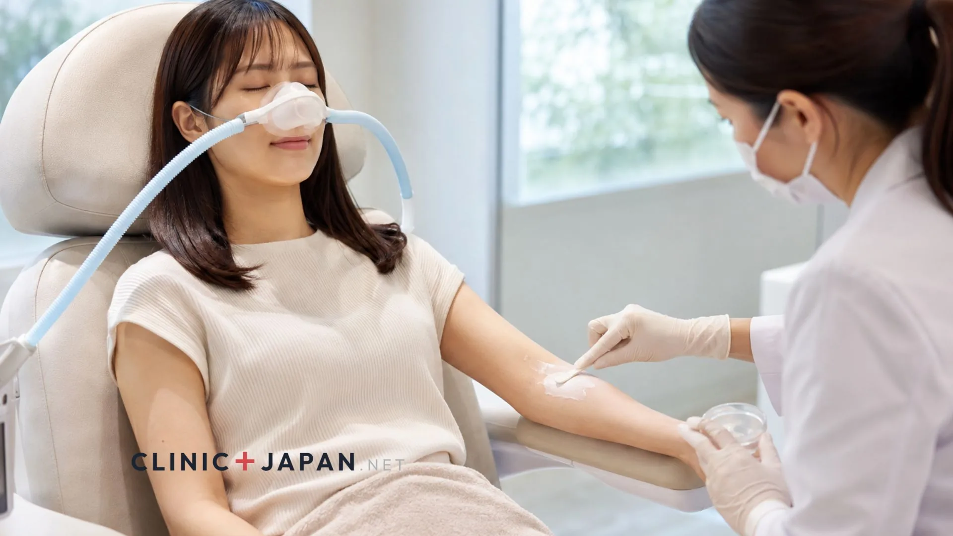 医療脱毛の麻酔の種類と費用を比較する図版